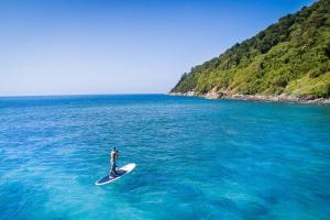Naturlandskabet i nærheden af resortet