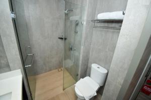Koupelna v ubytování Arosa Hotel Jakarta