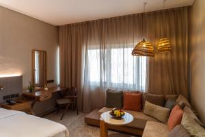 Posezení v ubytování ERTH Abu Dhabi Hotel