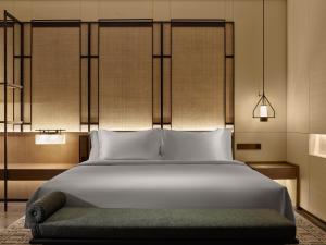 Banyan Tree Dongguan Songshan Lake 객실 침대