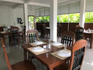 Restoran atau tempat lain untuk makan di Green star villa