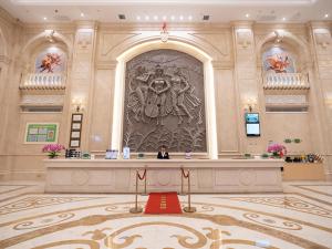 维也纳国际酒店(衡阳华耀城店)大厅或接待区