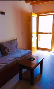 سرير أو أسرّة في غرفة في Cozy Studio in Asala of Dahab1
