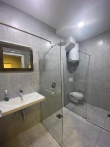 Koupelna v ubytování Hotel Fama