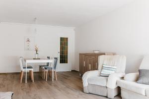 Posezení v ubytování Hauzify I Apartament Arroyo