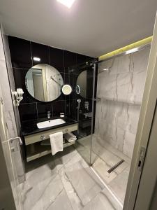 A bathroom at The Conforium Hotel Van