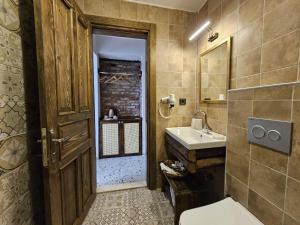 A bathroom at Origin Suites Urla