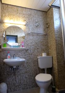 Koupelna v ubytování Pension Gasthof Zum Lamm