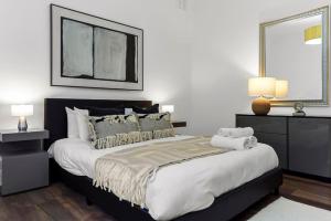 Lova arba lovos apgyvendinimo įstaigoje 2 Bedroom Apartment- Mayfair (1)