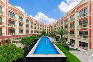 Bazén v ubytování WYNDHAM Foshan shunde nebo v jeho okolí