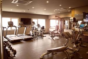 Dazzler by Wyndham Asuncion tesisinde fitness merkezi ve/veya fitness olanakları
