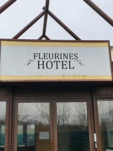 Certifikát, hodnocení, plakát nebo jiný dokument vystavený v ubytování Fleurines Hotel