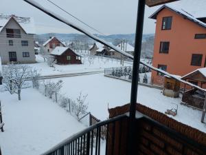 Kuca - STUDIO during the winter