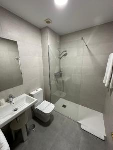 Ванная комната в Hotel Compostela Vigo