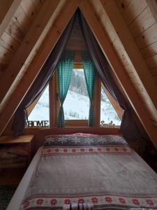 เตียงในห้องที่ Tarska čarolija Zaovine