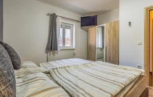 Posteľ alebo postele v izbe v ubytovaní Holiday Home Labin 43 With Outdoor Swimmingpool