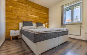 Posteľ alebo postele v izbe v ubytovaní Holiday Home Labin 43 With Outdoor Swimmingpool