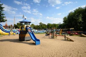 Ο χώρος παιχνιδιού για παιδιά στο Willa Nadmorska