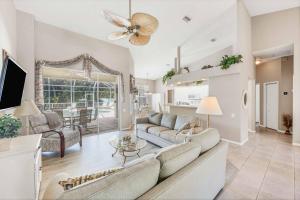 Μια τηλεόραση ή/και κέντρο ψυχαγωγίας στο Villa Manasota Breeze