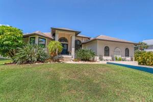 Gallery image of Villa Lemon Bliss in Englewood +40 photos