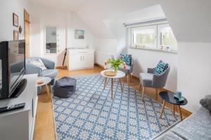 Μια τηλεόραση ή/και κέντρο ψυχαγωγίας στο Himmelsrichtung