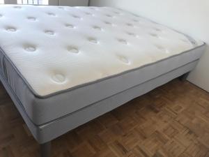Postel nebo postele na pokoji v ubytování 2 Espalion superbe appartement hyper centre ville