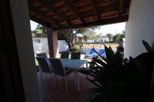 The swimming pool at or close to Casas Isabel
