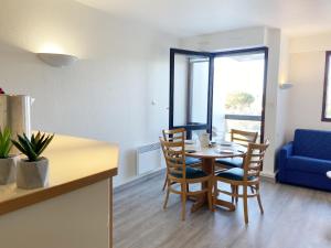 Et opholdsområde på BLEUE OCEANE - Studio, Piscine commune - U65