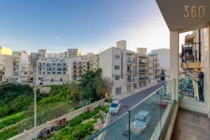 Budova, kde se apartmán nachází + 37 fotografií
