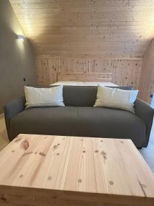 Posezení v ubytování B&B Zirbenduft