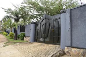Gallery image of Shared Home in Kibagabaga 3 Guest Rooms 1 Ensuite and 2 with Shared Bath in Kigali