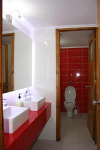 Koupelna v ubytování Metaxa Hotel