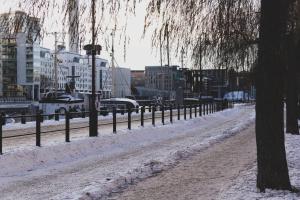 Simple studio in trendy Södermalm - construction work im Winter