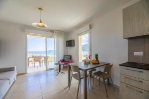 Kuchyň nebo kuchyňský kout v ubytování Residence A Marina