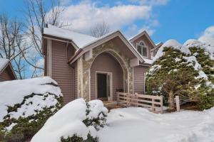ブーンにあるWycham Placeの雪の家