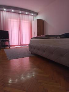 Postel nebo postele na pokoji v ubytování ROYAL Apartmani