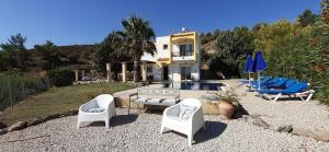 Vonkajšia záhrada v ubytovaní Villa Irene, Lindos 10 mins