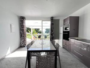 Köök või kööginurk majutusasutuses Élégant Appartement T3 Châtaigne : Spacieux