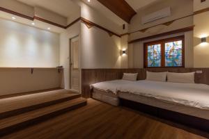 Pine Tree Resort 客房内的一张或多张床位