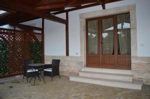 A balcony or terrace at Masseria Paglieroni