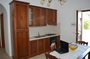 A kitchen or kitchenette at Masseria Paglieroni