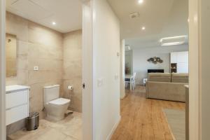 Koupelna v ubytování Trisquel, apartamento con piscina en Llanes VUT-3108-AS + 28 fotografií