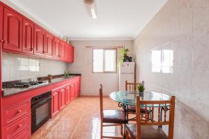 Η κουζίνα ή μικρή κουζίνα στο El Risco Double Bed Apart 2-BR