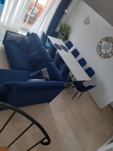 A seating area at Spacious and stylish penthouse in Mijas