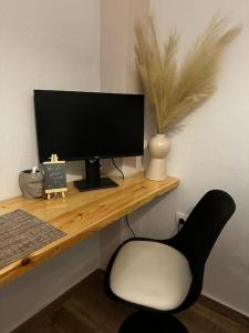 TV a/nebo společenská místnost v ubytování Tiny Nest Sindos
