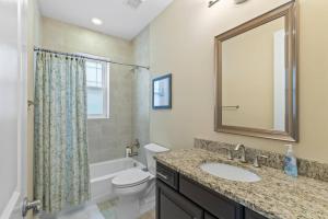 Koupelna v ubytování Sunset Inlet Luxury Oasis Flagler Beach + 42 fotografií