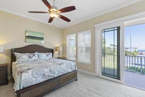 Postel nebo postele na pokoji v ubytování Sunset Inlet Luxury Oasis Flagler Beach