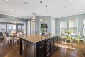 Posezení v ubytování Sunset Inlet Luxury Oasis Flagler Beach