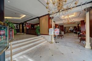 Lobbyen eller receptionen på Ascot Hotel