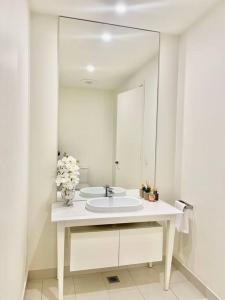 ห้องน้ำของ Sydney north Kellyville luxury 4 bedroom house